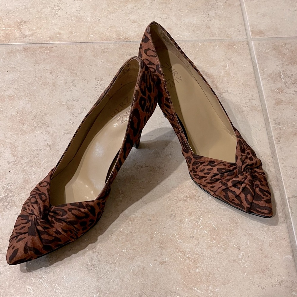 NATURALIZER Margret Animal Print Pumps Sz 7.5 EUC